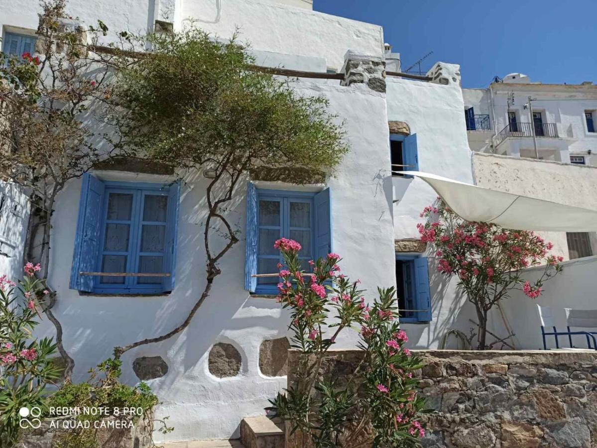Traditional Stone House With Breathtaking View Serifos Town Luaran gambar