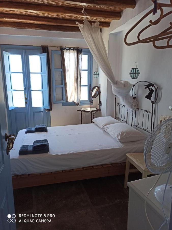 Traditional Stone House With Breathtaking View Serifos Town Luaran gambar