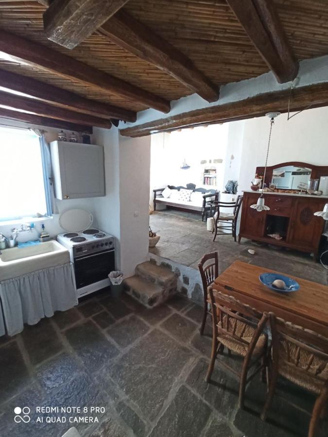 Traditional Stone House With Breathtaking View Serifos Town Luaran gambar