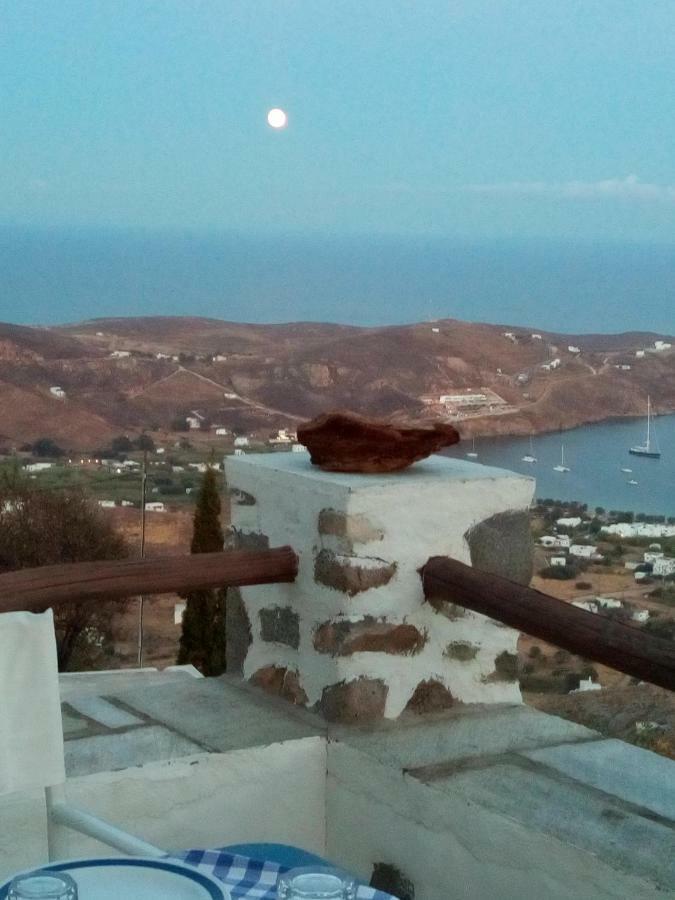 Traditional Stone House With Breathtaking View Serifos Town Luaran gambar